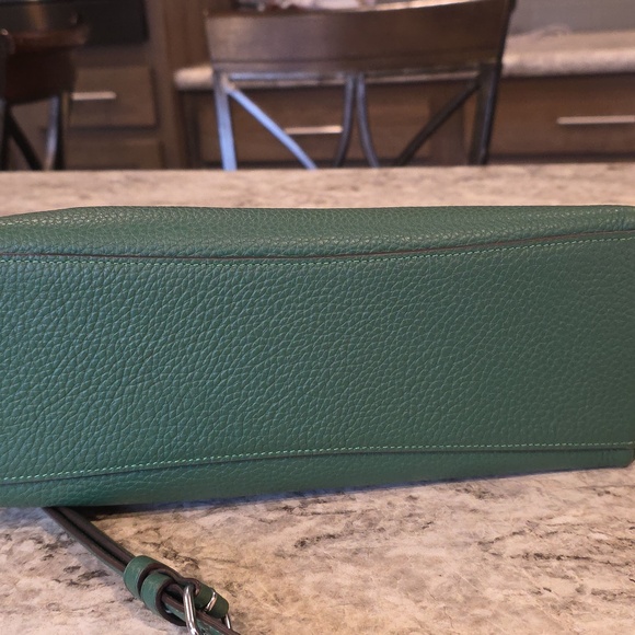 Coach - Picture 5 of 5